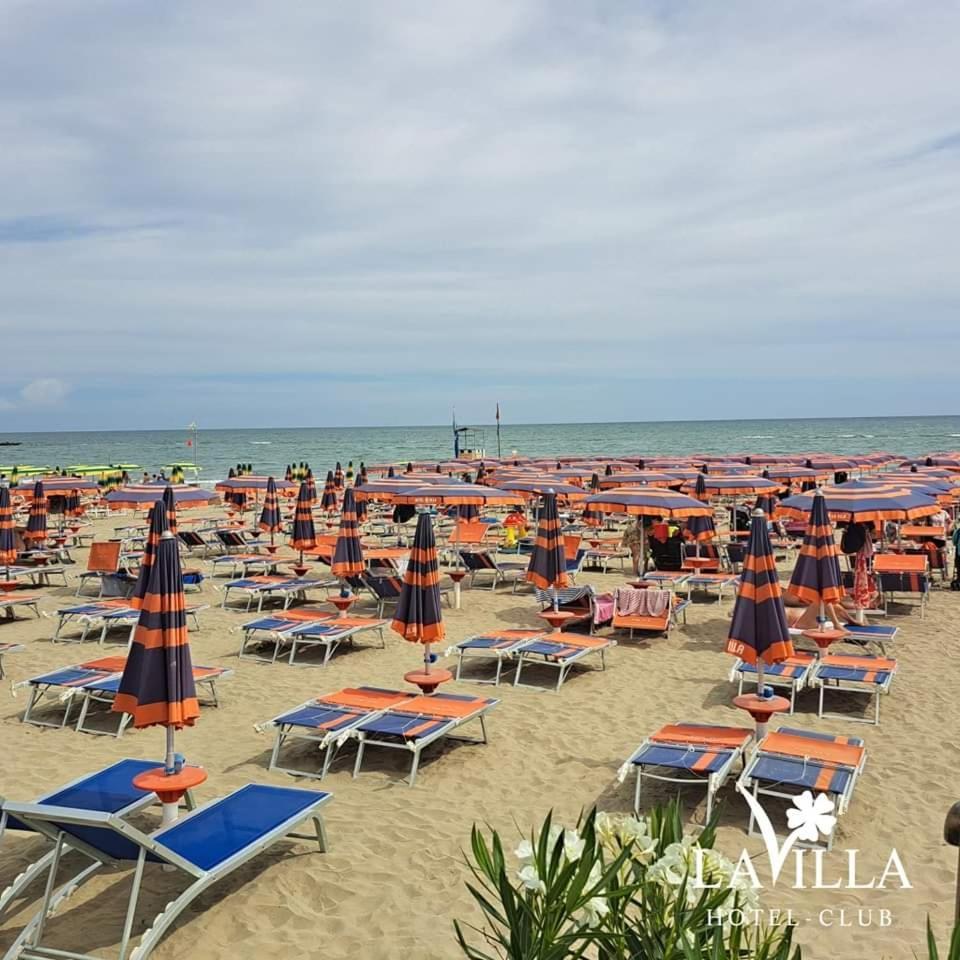 Hotel Club La Villa Martinsicuro Bagian luar foto