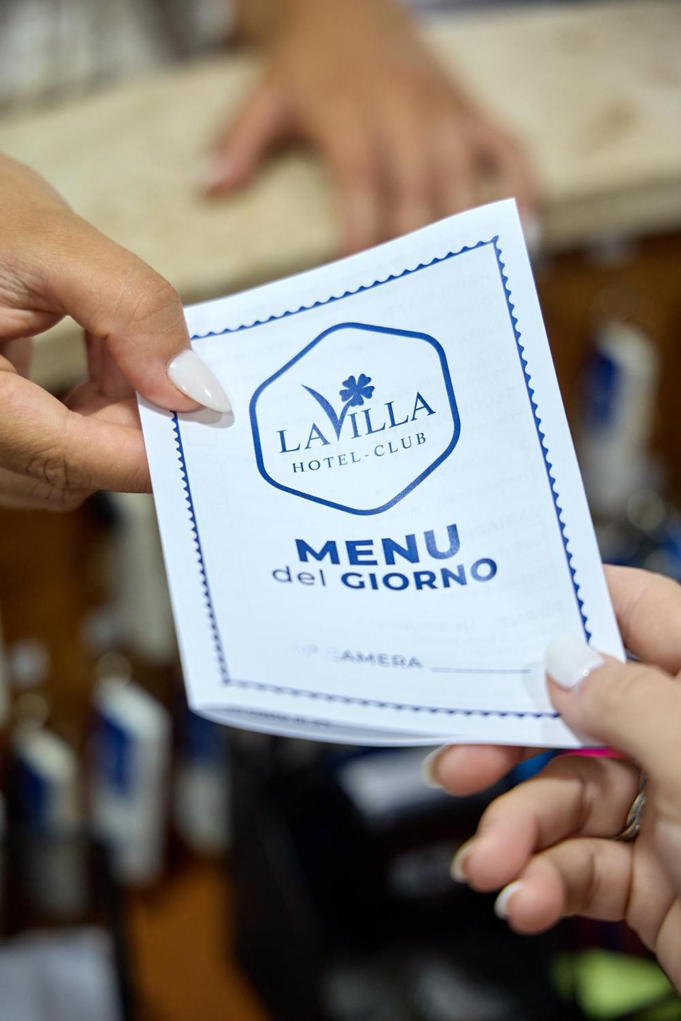 Hotel Club La Villa Martinsicuro Bagian luar foto